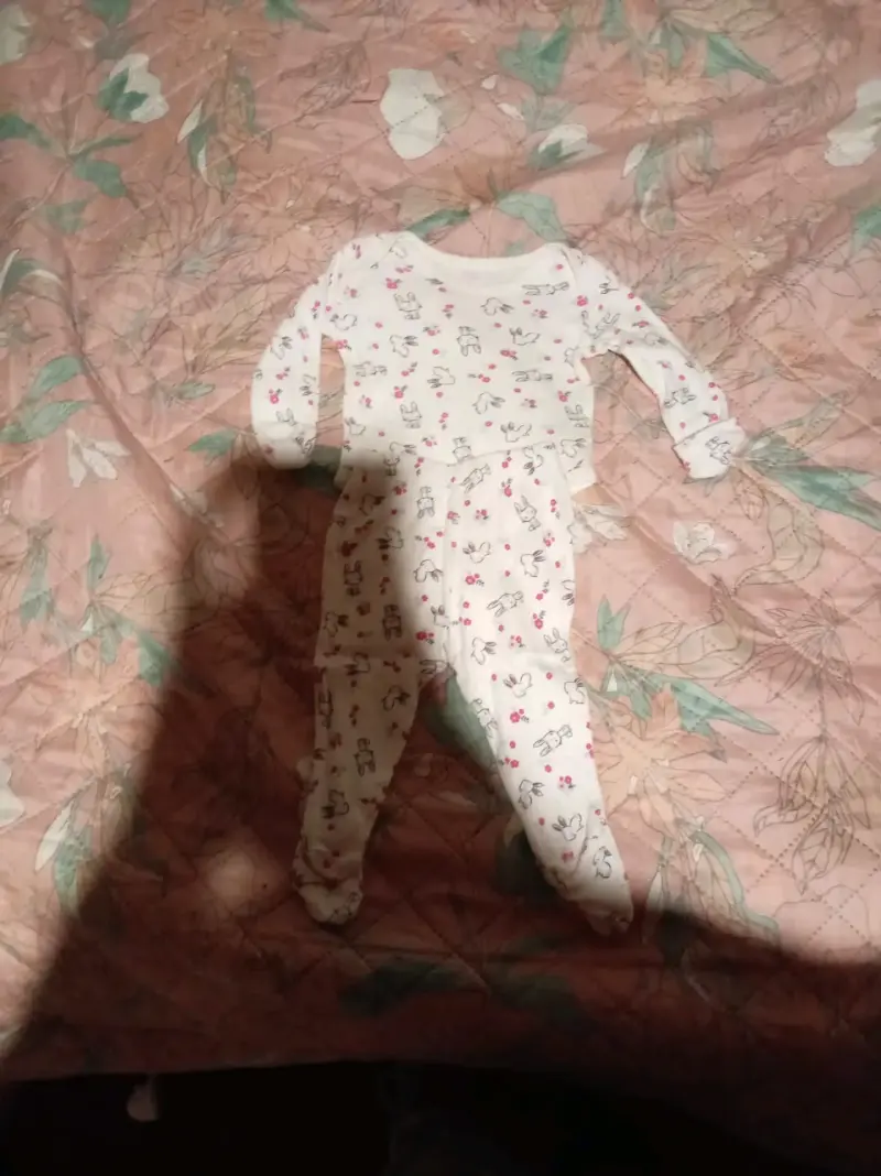 Pijama de bebé con conejitos - 3