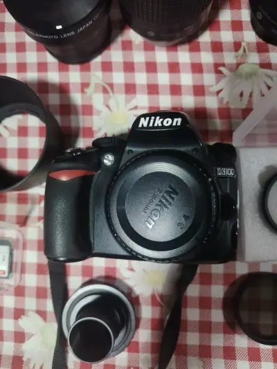 Cámara Nikon D3200 con accesorios - miniatura 2