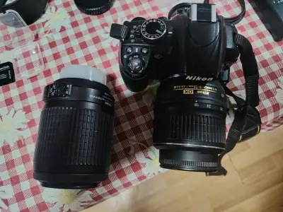 Cámara Nikon D3200 con accesorios - miniatura 3