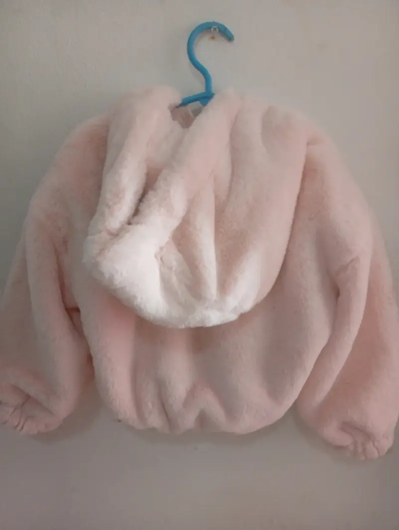 Chaqueta de peluche rosada - 2