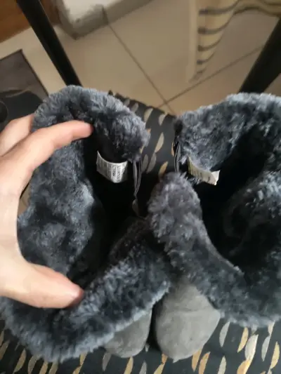 Botas gris con forro peludo - miniatura 3