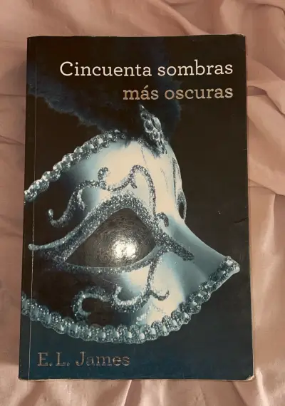Cincuenta sombras más oscuras - libro - miniatura 1