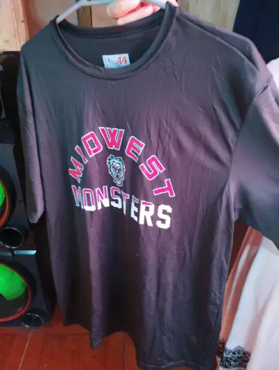 Polera roja Night Shift - miniatura 6
