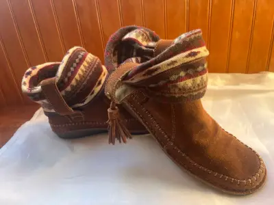 Botines marrones con detalle étnico - miniatura 1