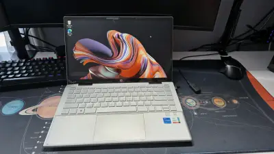 Laptop HP Pavilion 14" - miniatura 1