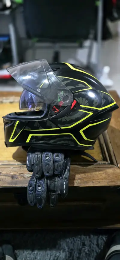 Casco AGV K5 y guantes de moto negros - miniatura 3