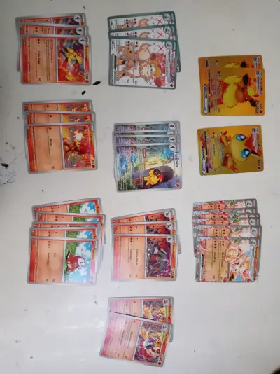 Colección cartas Pokémon variadas - miniatura 1