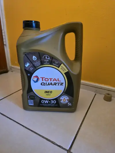 Aceite Total Quartz Ineo First 5L 0W-30 - miniatura 1