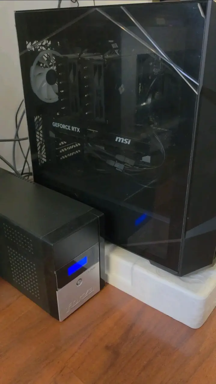 PC Gamer RTX 5070 TI - Torre - Monitor - UPS - 2
