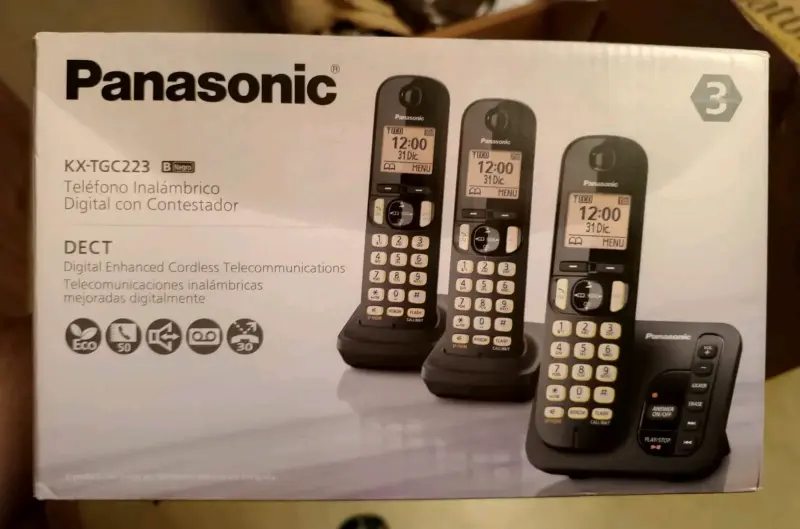 Teléfono Inalámbrico Panasonic KX-TGC223