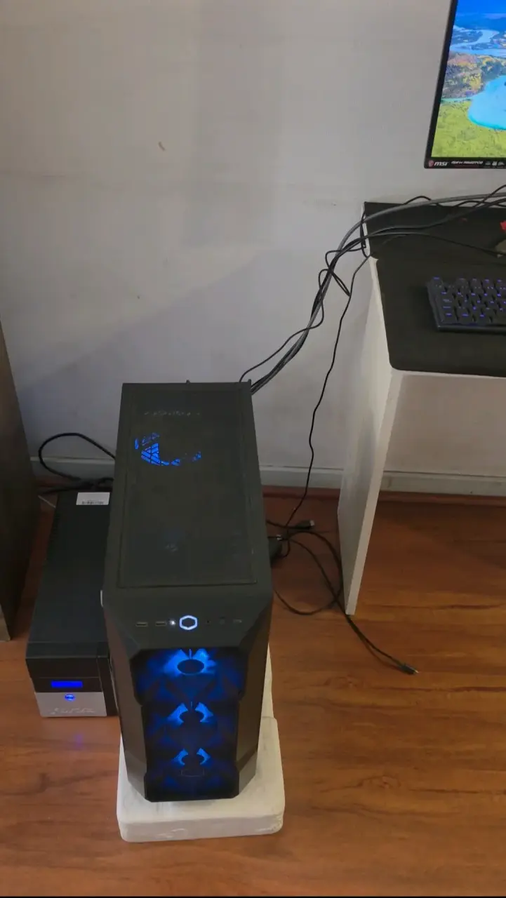 PC Gamer RTX 5070 TI - Torre - Monitor - UPS - 4