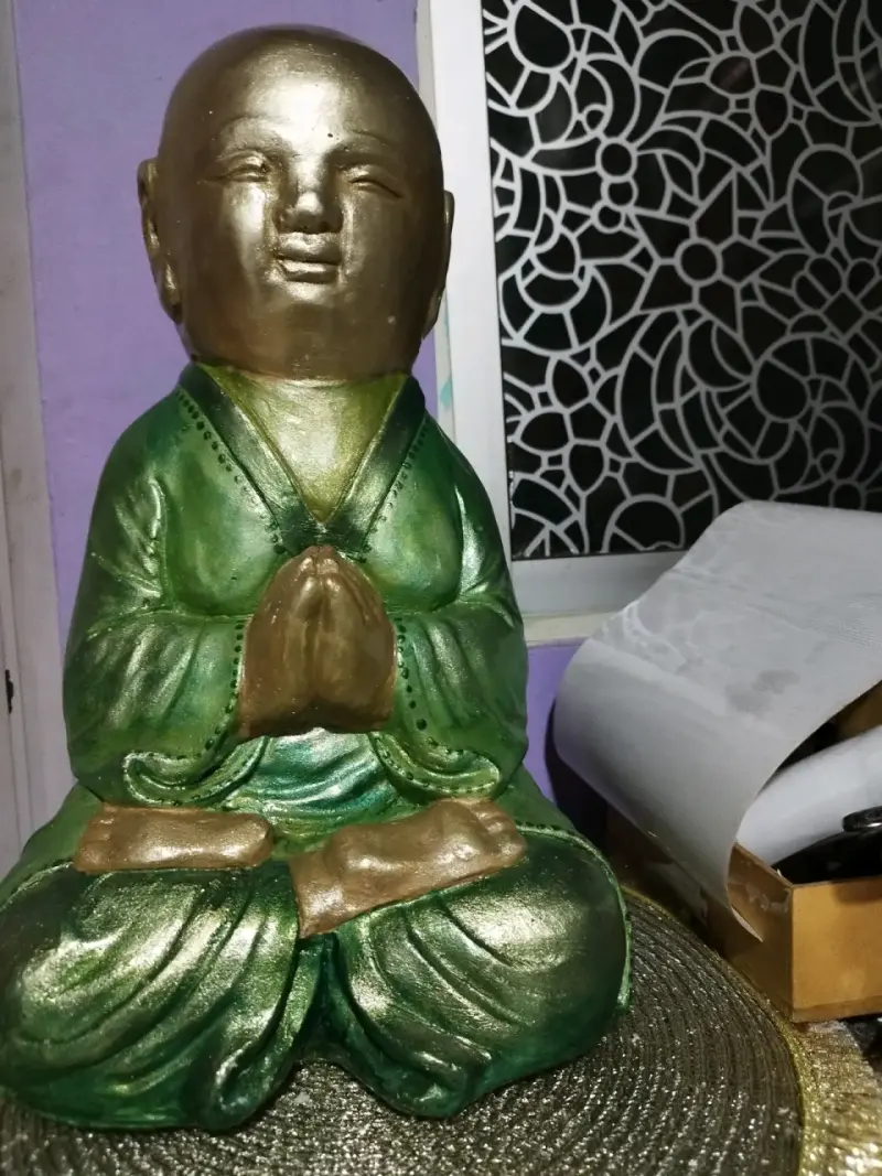 Figura decorativa de monje budista - 1