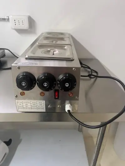 Chocolatera eléctrica de tres compartimentos - miniatura 1