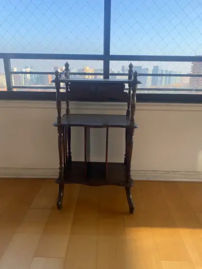 Mesa auxiliar de madera vintage - miniatura 2