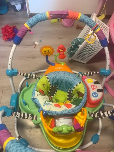 Centro de actividades infantil colorido - miniatura 2