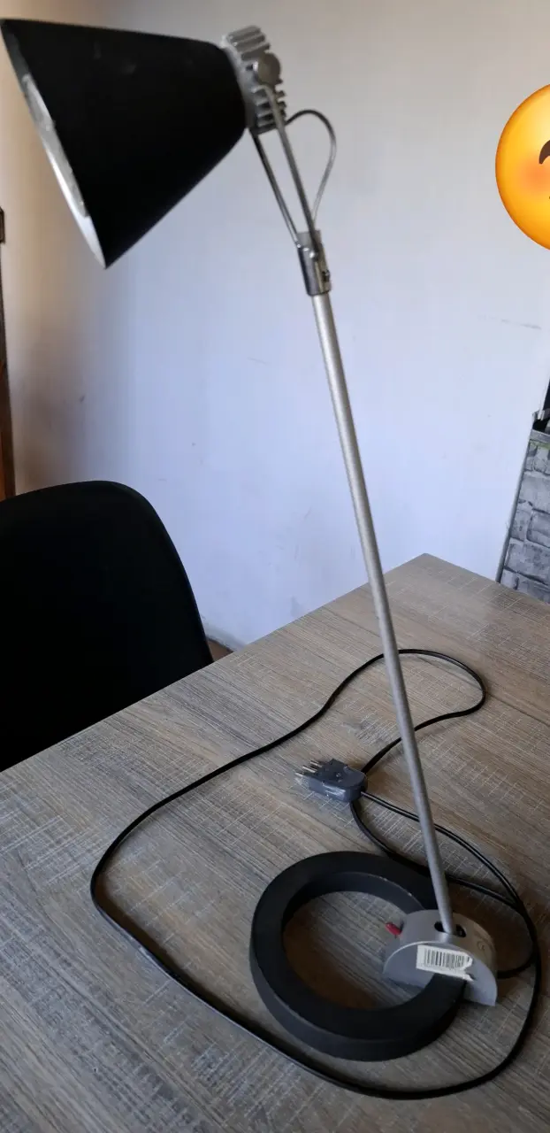 Lámpara de escritorio - 4