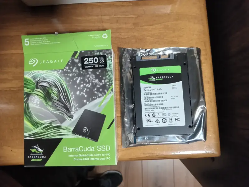 Disco SSD Seagate BarraCuda 250GB SSD - 1