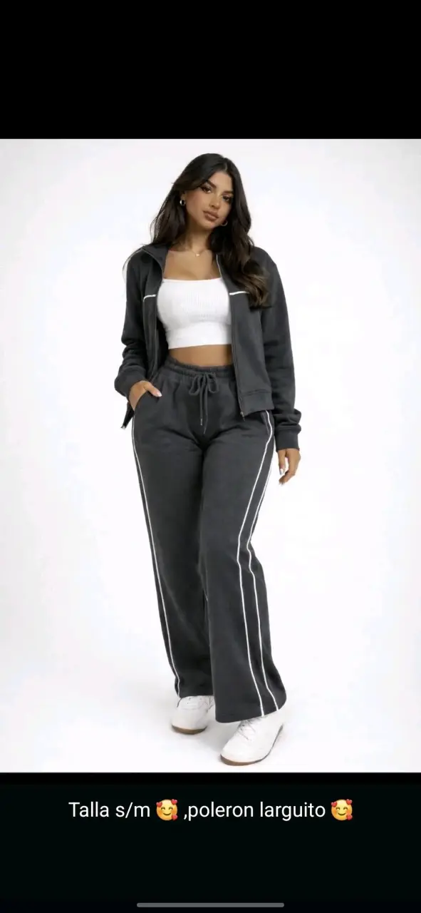 Conjunto deportivo con capucha - 3