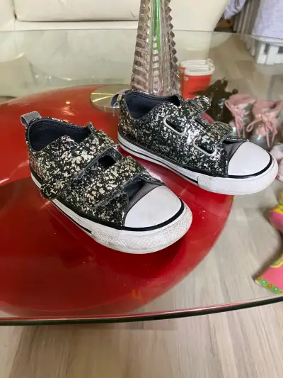 Zapatillas infantiles con velcro y botas - miniatura 1
