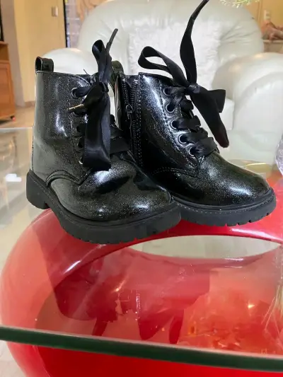 Zapatillas infantiles con velcro y botas - miniatura 3