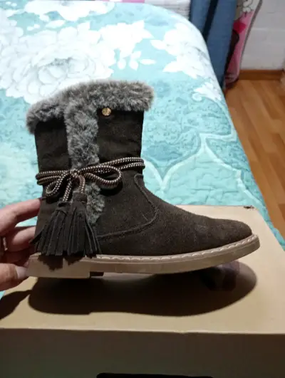 Botines de gamuza con borrego y flecos - miniatura 1