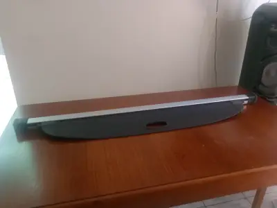 Cortina de maletero para auto - miniatura 2