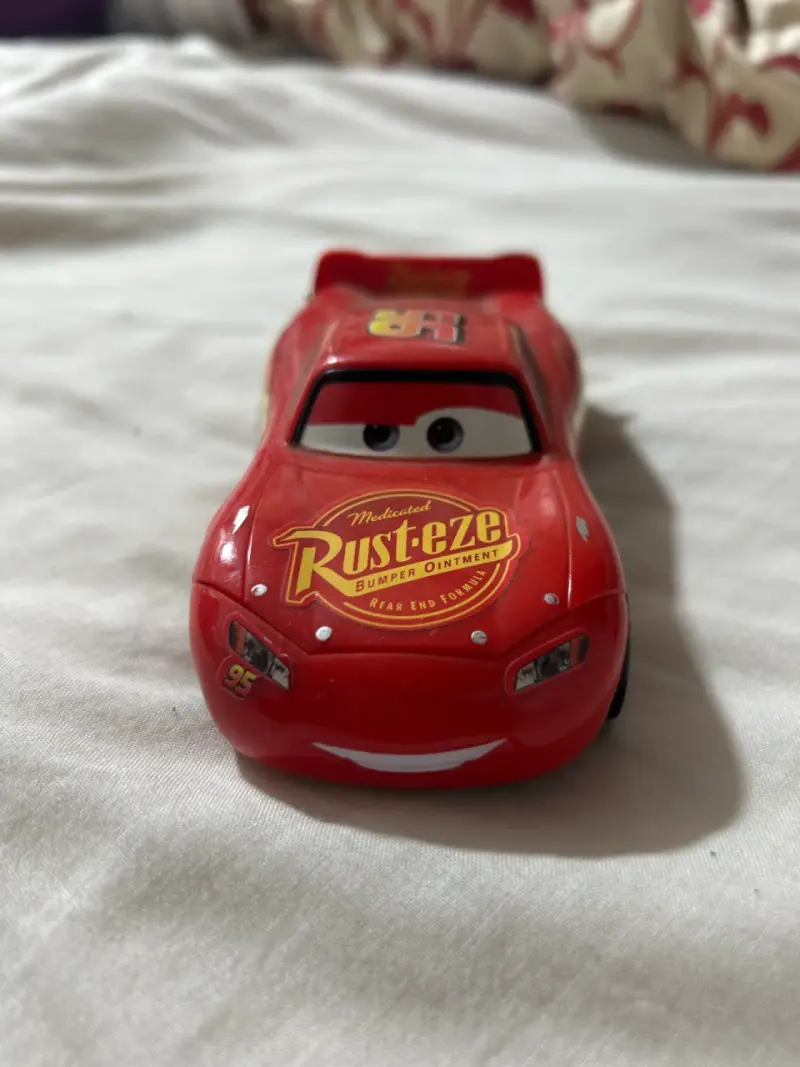 Auto de juguete Rayo McQueen - 2