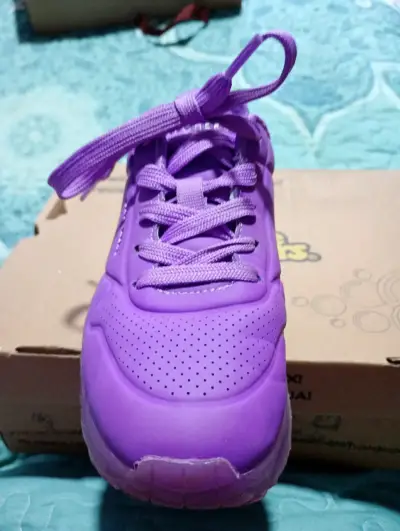 Zapatillas deportivas moradas - miniatura 1
