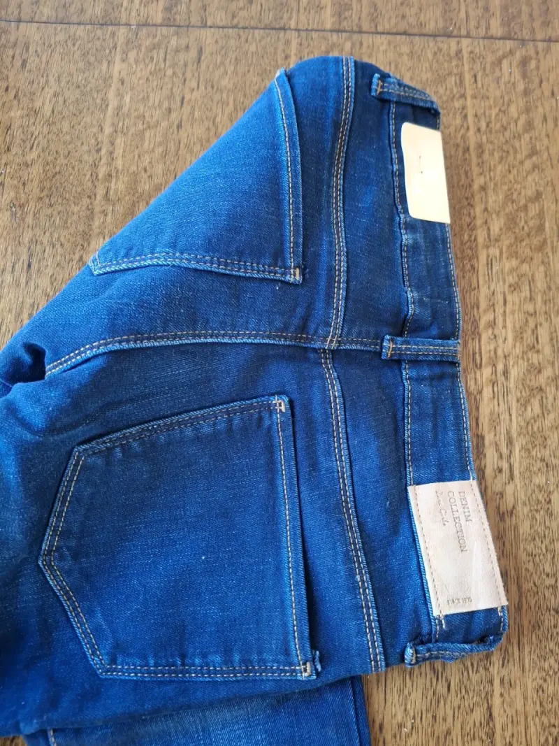 Jeans azul nuevos con etiqueta - 2