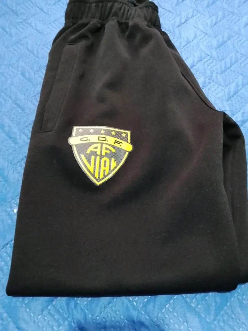 Buzo deportivo Arturo Fernández vial - 6