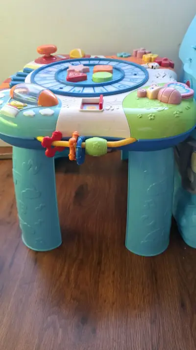 Mesa de actividades infantil - miniatura 1