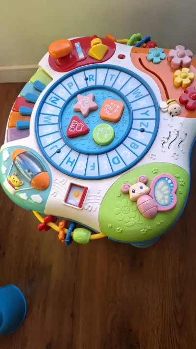 Mesa de actividades infantil - miniatura 2