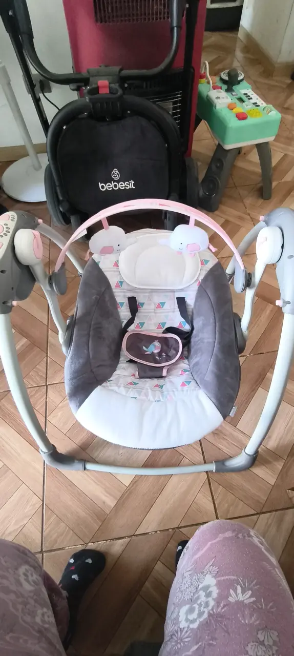 Silla de bebé mecedora - 2