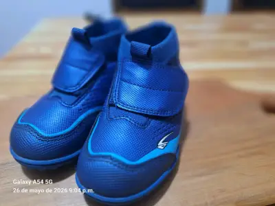 Zapatillas deportivas azules nro 25 - miniatura 1