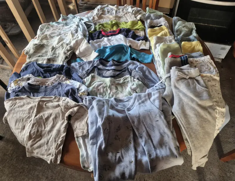 Lote de ropa infantil variada