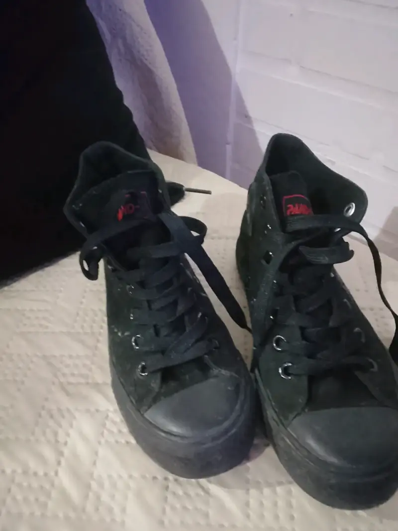 Zapatillas rojas de lona - 4