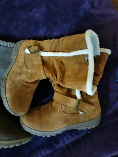 Botas de gamuza color camel - miniatura 2