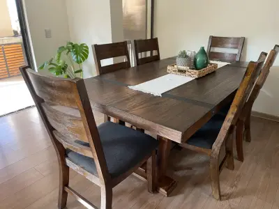 Comedor Ashley con seis sillas - miniatura 1