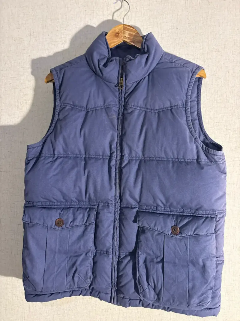 Chaqueta acolchada azul sin mangas - 1