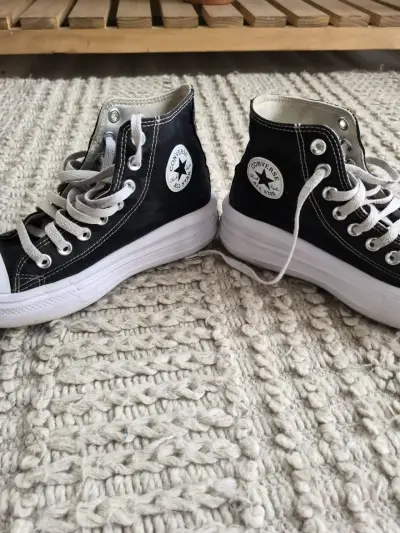 Zapatillas Converse negras clásicas - miniatura 1
