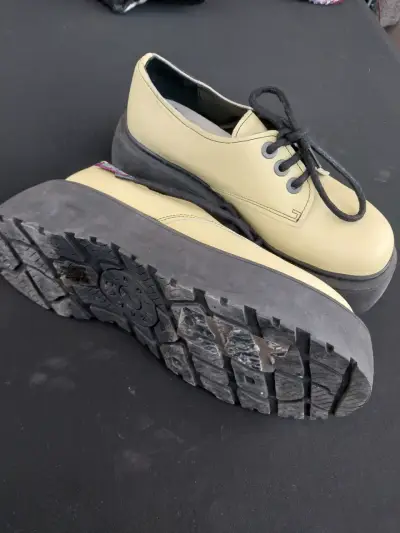 Zapatos BIMBA Y LOLA plataforma amarillo patito - miniatura 3