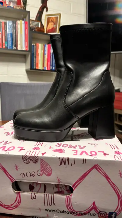 Botines negros de taco alto - miniatura 2