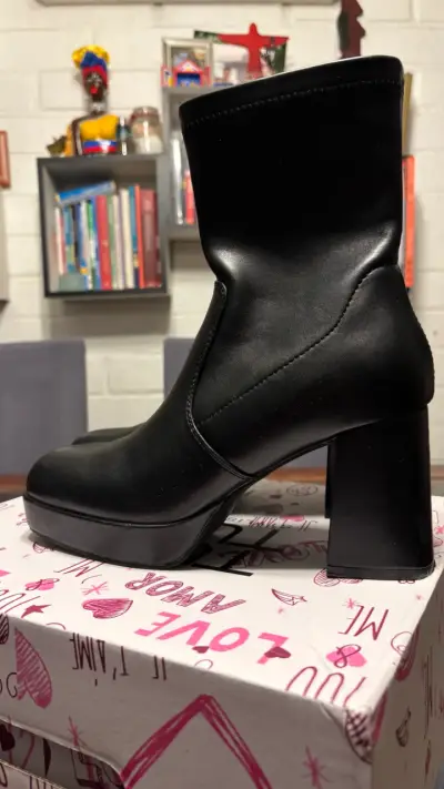 Botines negros de taco alto - miniatura 3