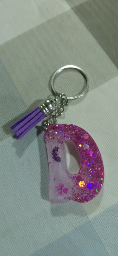 Llavero letra M con brillantina - miniatura 6