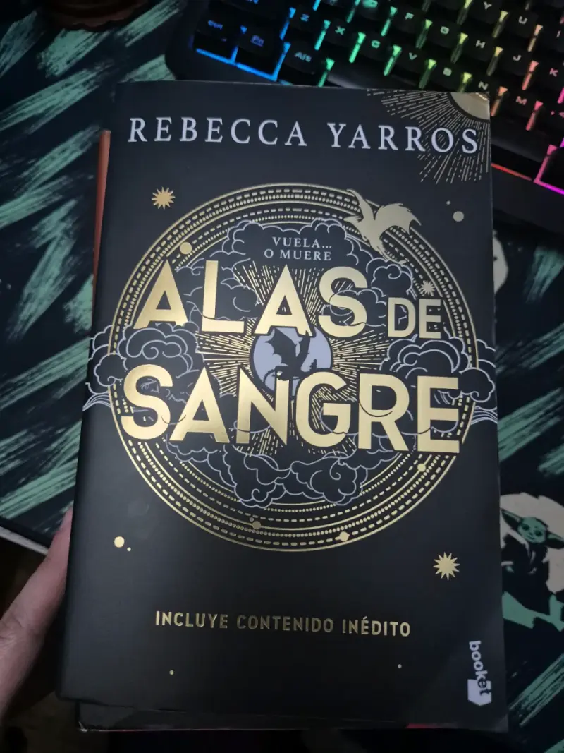 Libro Álas de Sangre - Rebecca Yarros - 1