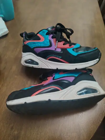 Zapatillas deportivas coloridas - miniatura 2