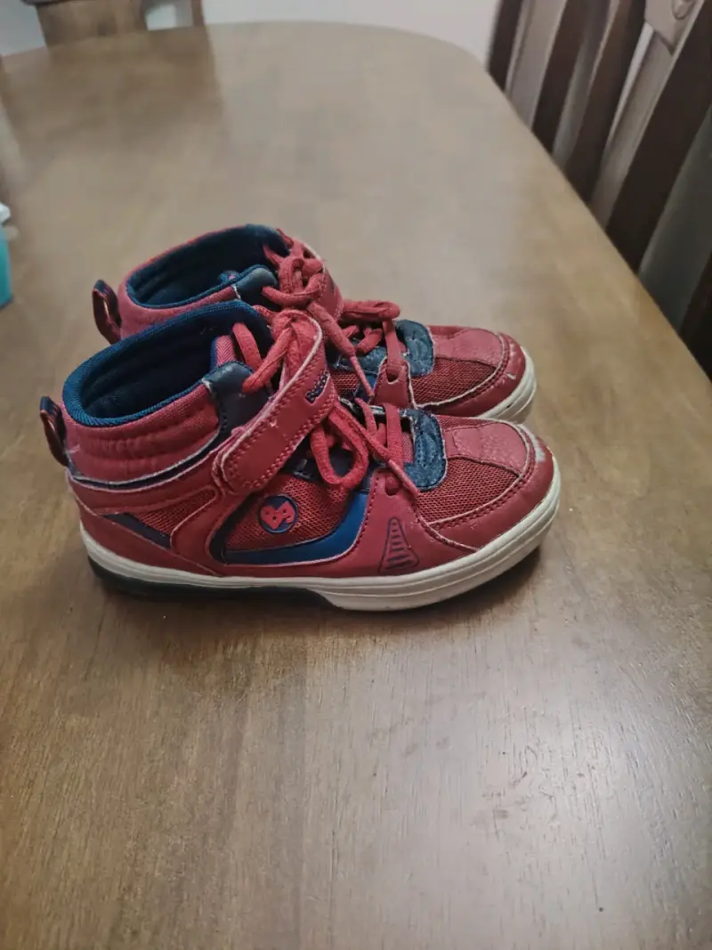 Zapatillas deportivas rojas para niños - 2