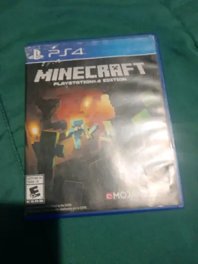 Minecraft y Uncharted PS4 Edition - miniatura 1