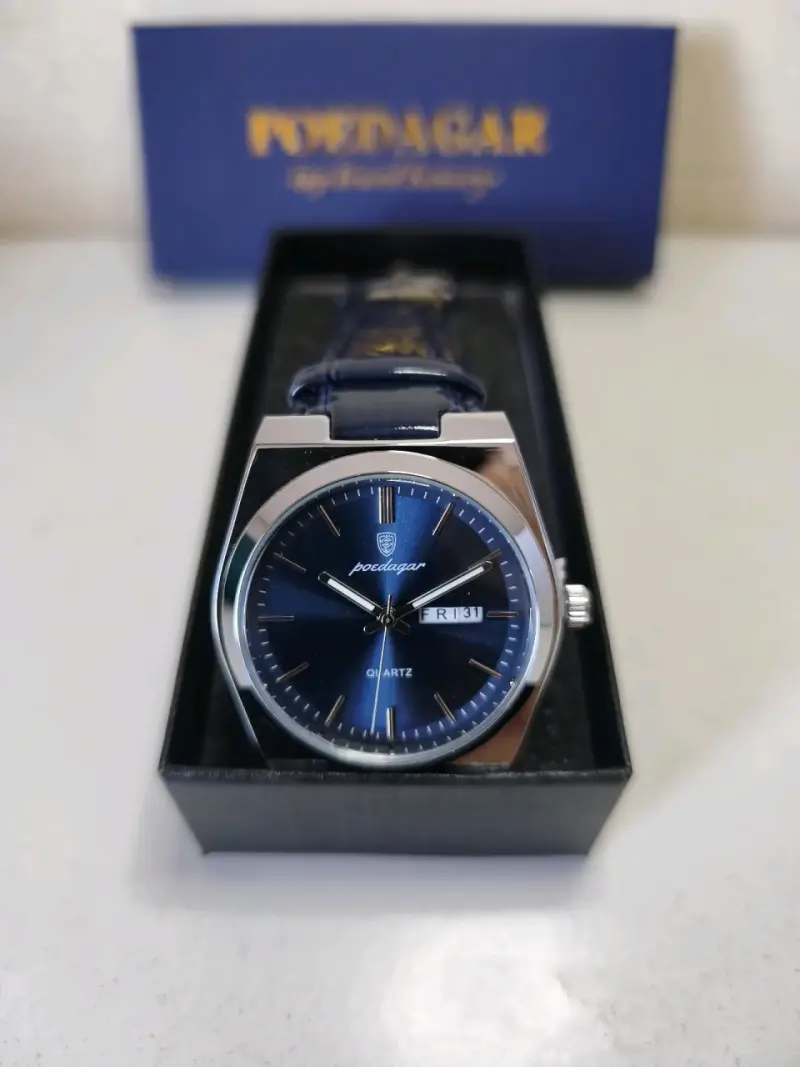 Reloj azul Poedagar