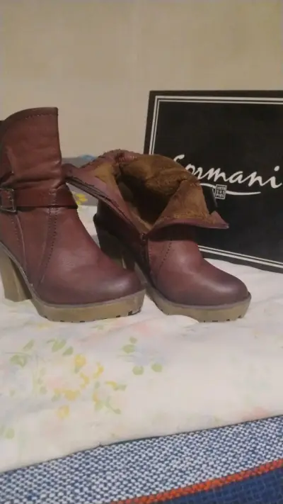 Botines de cuero  sintético marrón con taco - miniatura 4